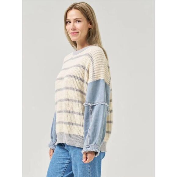Dreamers by Debut Cream Gray Stripe Sweater with Denim Sleeves – Size XL - Picture 7 of 8